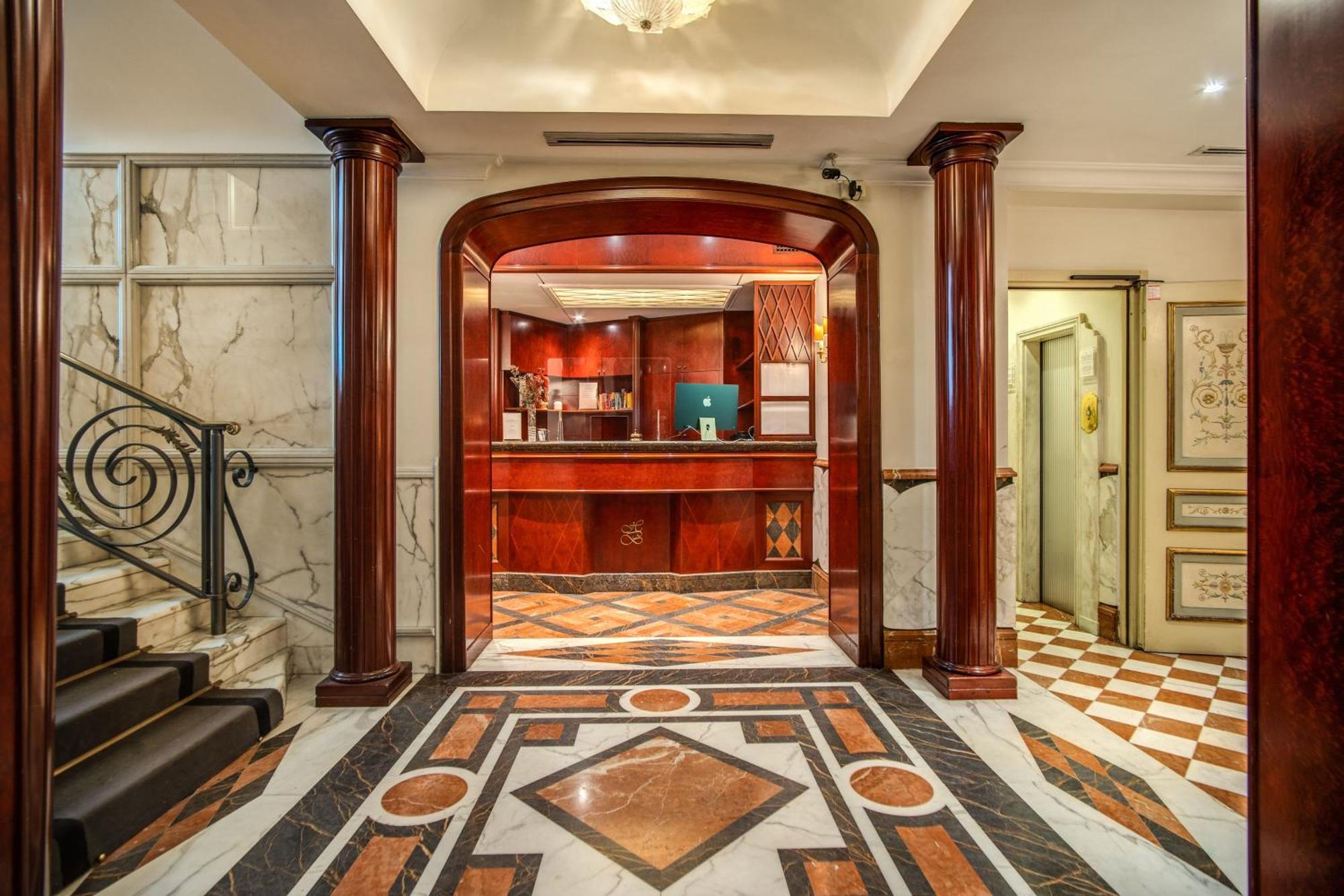 The Britannia Hotel — Fotos 1